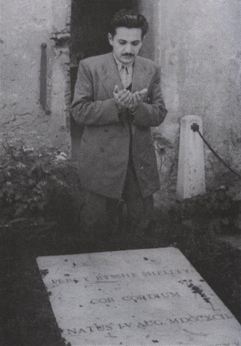 Ashfaq Ahmad saying a prayer at the grave of British Romantic poet, Percy Shelly, in 1955
